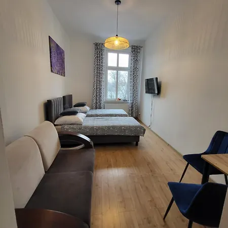 As Elite Kozielska 12 Parking *