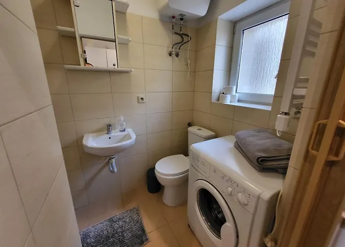 As Elite Kozielska 12 Parking